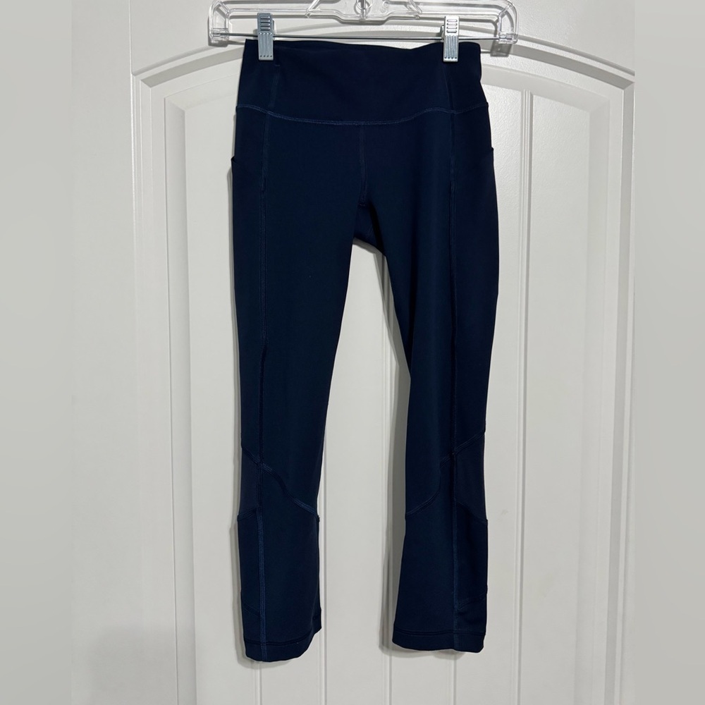 Lululemon Pace Rival Crop 22" in True Navy